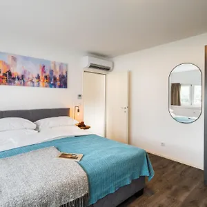 Apartment Urban Island I Riverside, Vienna